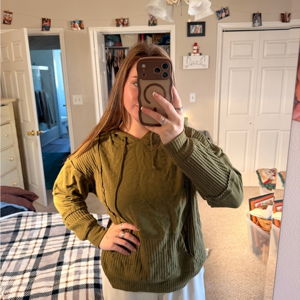 Time and Tru Olive Green Hooded Pullover